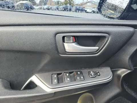 More photos of 2015 Toyota Camry SE at Lakeway Auto Sales, TN