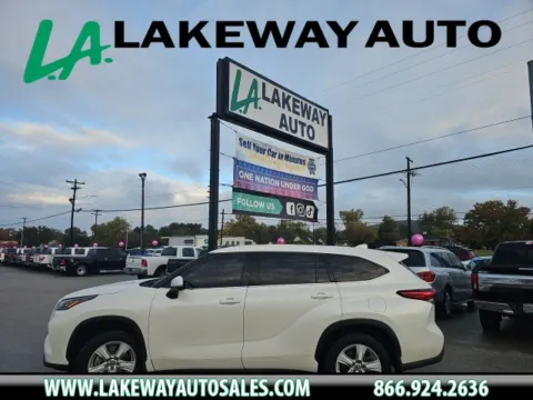 White 2020 Toyota Highlander LE for sale in Morristown, TN