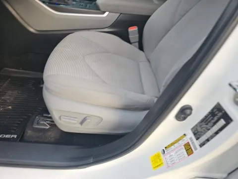 Another view of 2020 Toyota Highlander LE for sale in Morristown, TN at Lakeway Auto Sales