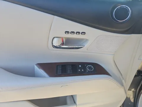 More photos of 2010 Lexus RX 350 at Lakeway Auto Sales, TN