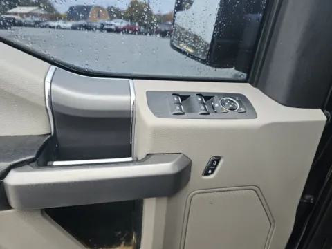 More photos of 2015 Ford F-150 XLT at Lakeway Auto Sales, TN