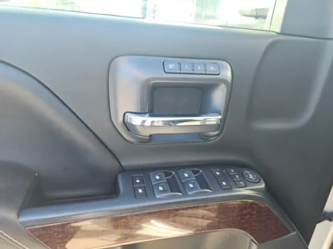 More photos of 2018 GMC Sierra 1500 SLT at Lakeway Auto Sales, TN