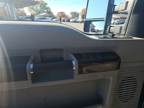 More photos of 2008 Ford F-250SD XLT at Lakeway Auto Sales, TN