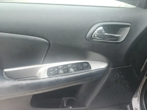 More photos of 2017 Dodge Journey SXT at Lakeway Auto Sales, TN