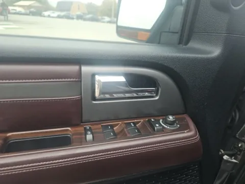 More photos of 2017 Ford Expedition EL Platinum at Lakeway Auto Sales, TN