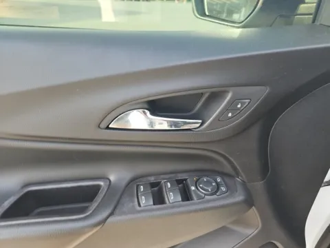 More photos of 2020 Chevrolet Equinox LT at Lakeway Auto Sales, TN