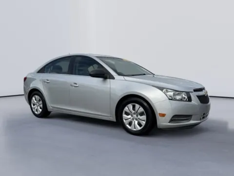 More photos of 2012 Chevrolet Cruze LS at Lakeway Auto Sales, TN
