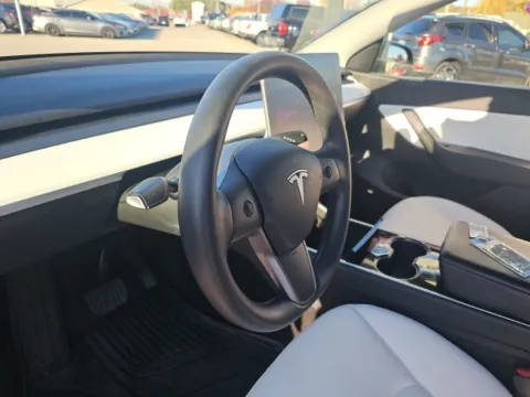 More photos of 2020 Tesla Model Y Long Range at Lakeway Auto Sales, TN