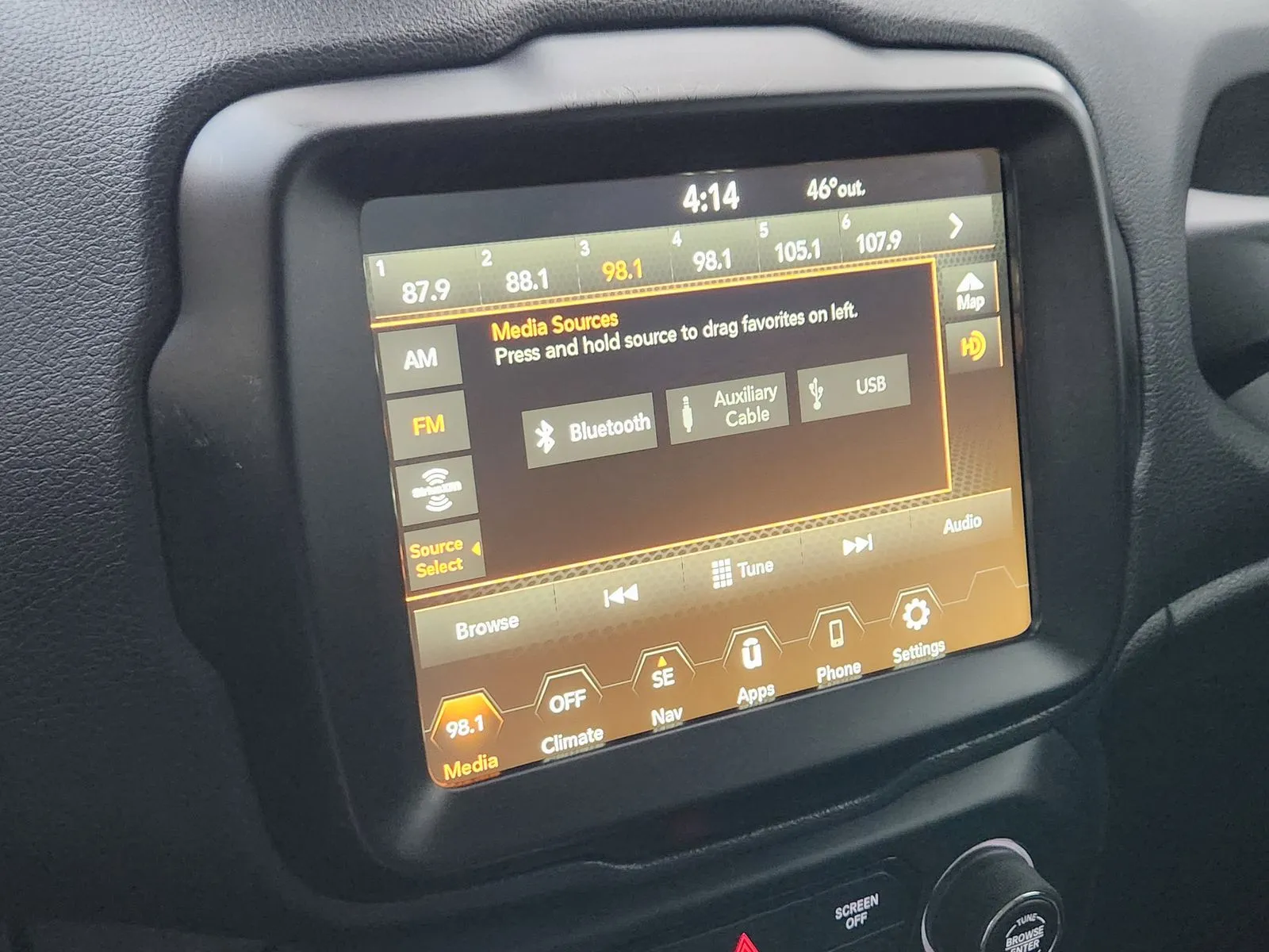 Jeep Renegade photo 22