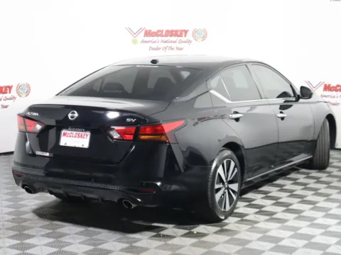 More photos of 2022 Nissan Altima 2.5 SV at McCloskey Imports & 4x4s (Licensed as McCloskey Isuzu), CO