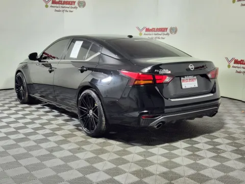 More photos of 2021 Nissan Altima 2.5 SR at McCloskey Imports & 4x4s (Licensed as McCloskey Isuzu), CO