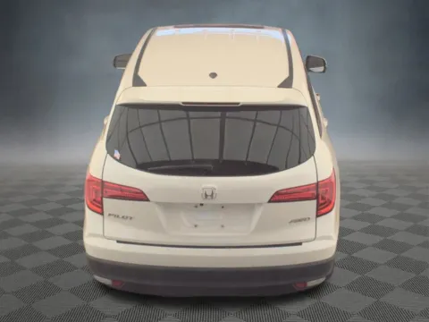 More photos of 2018 Honda Pilot EX-L at McCloskey Imports & 4x4s (Licensed as McCloskey Isuzu), CO