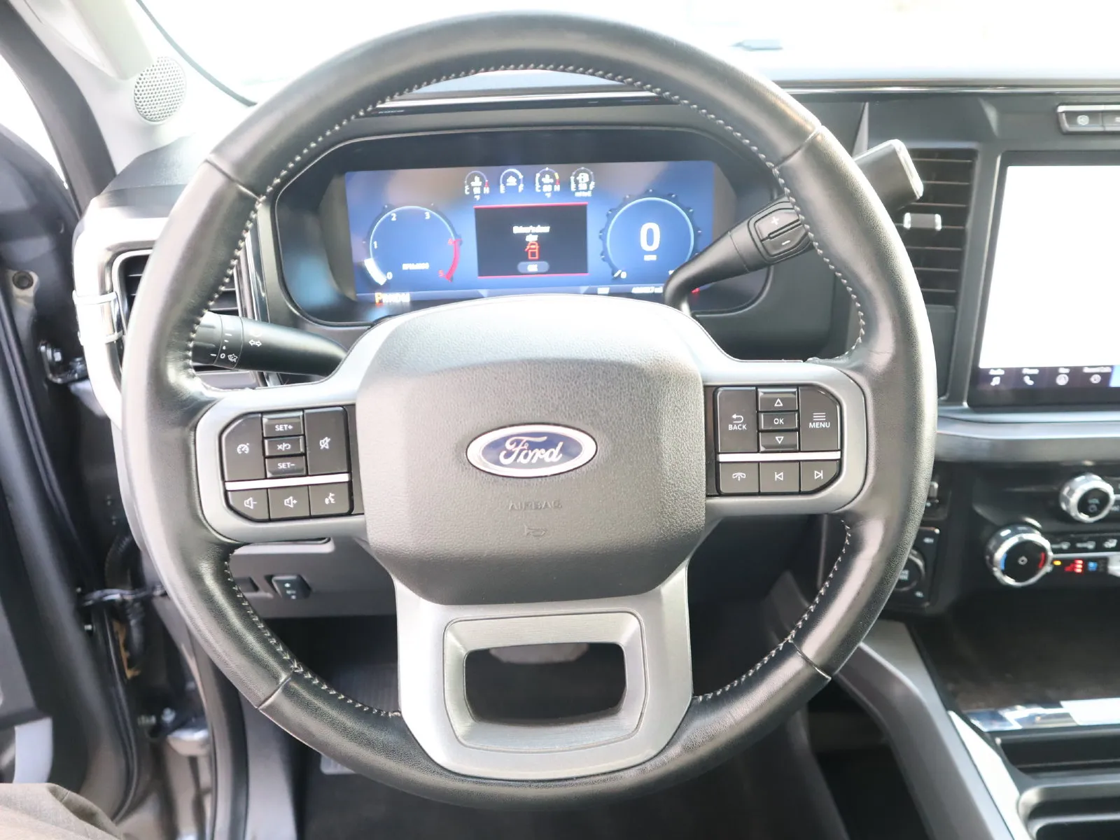 Ford F-250SD photo 30