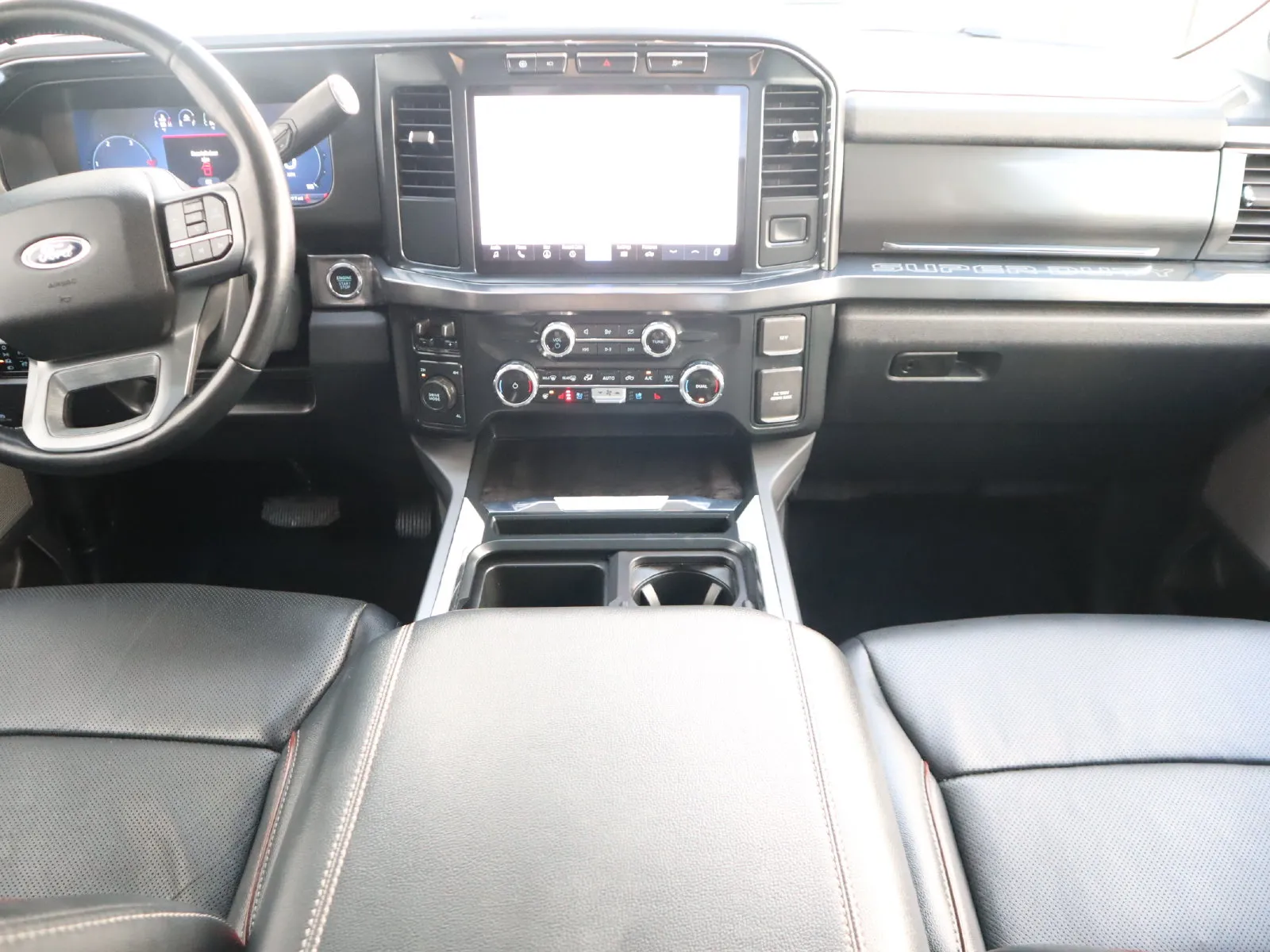 Ford F-250SD photo 26