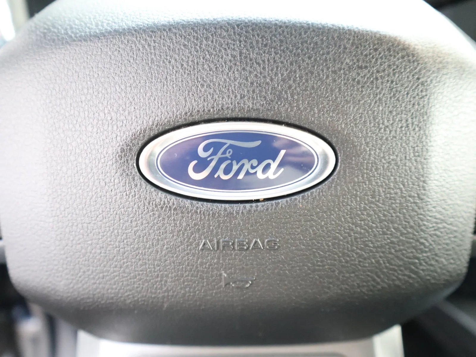 Ford F-250SD photo 31