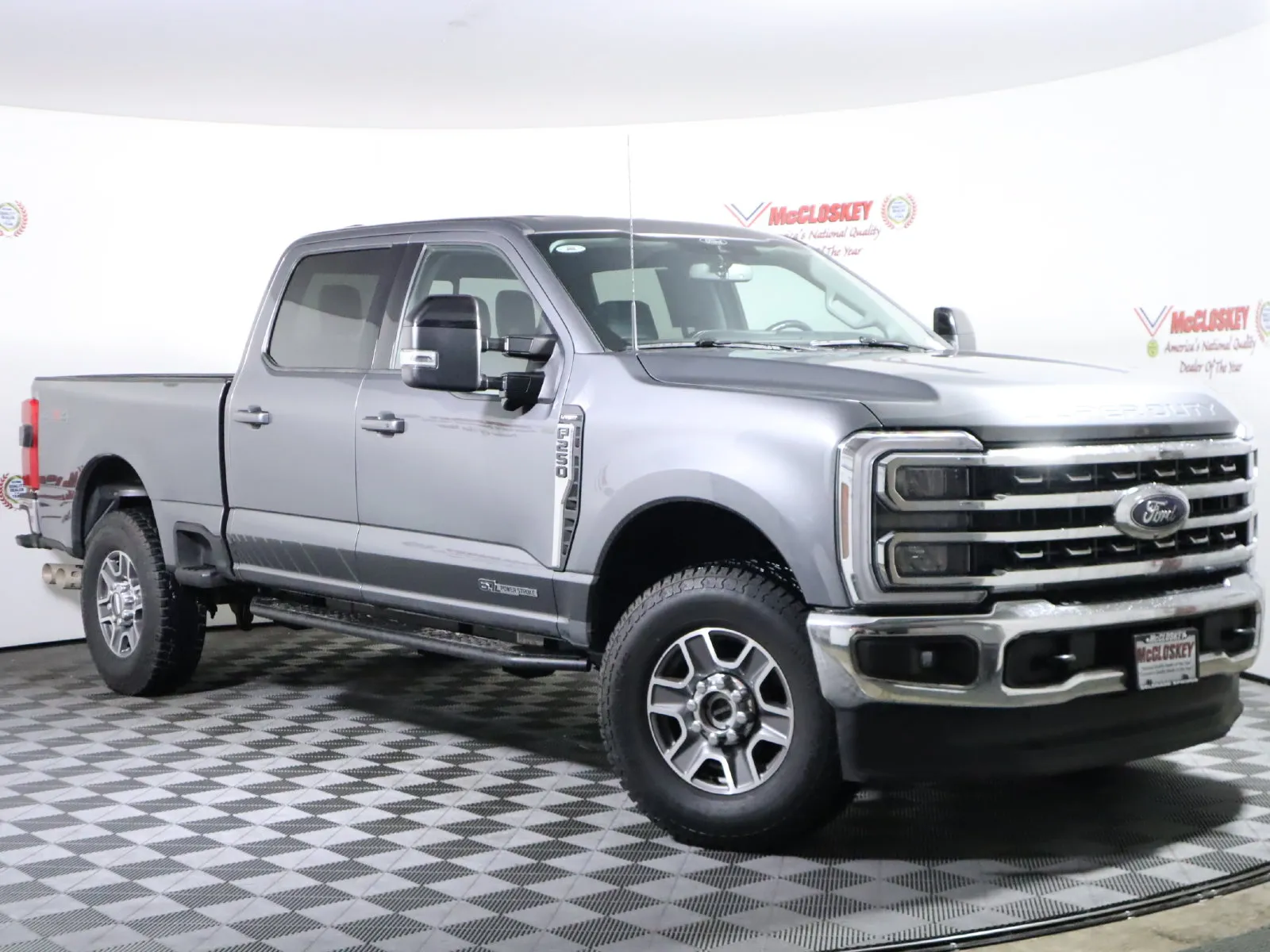 Ford F-250SD photo 2