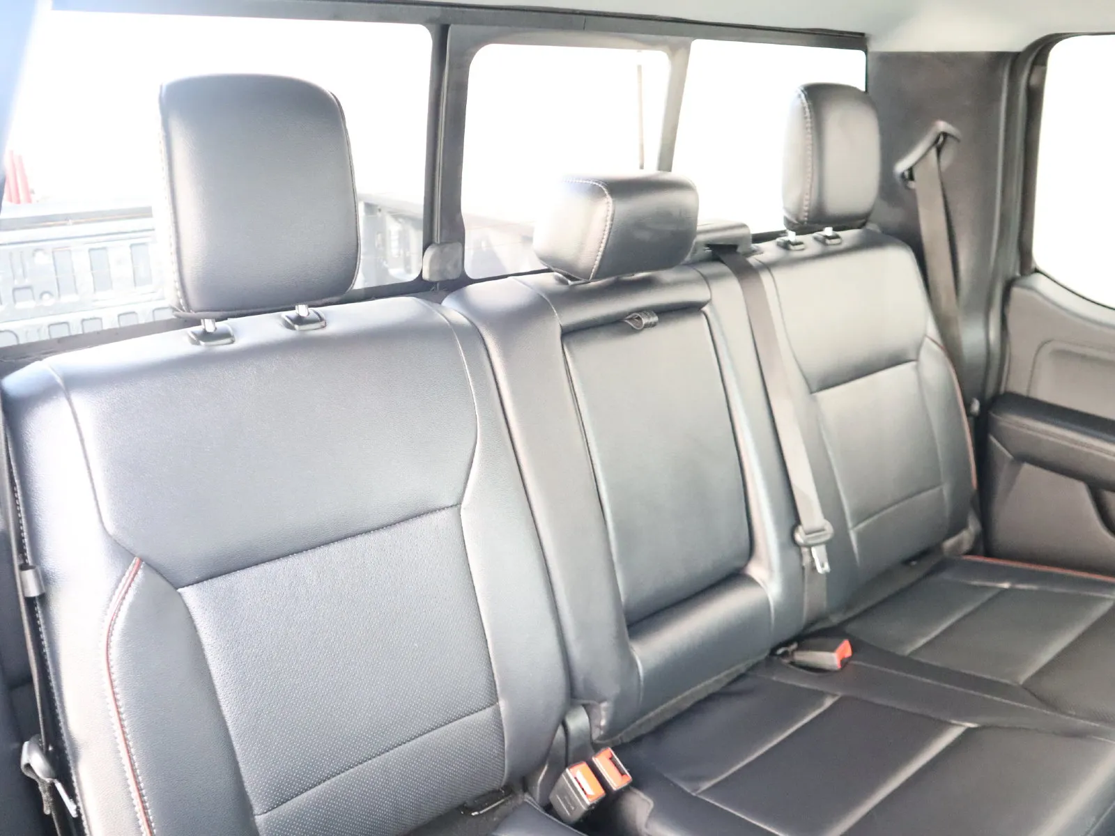Ford F-250SD photo 47
