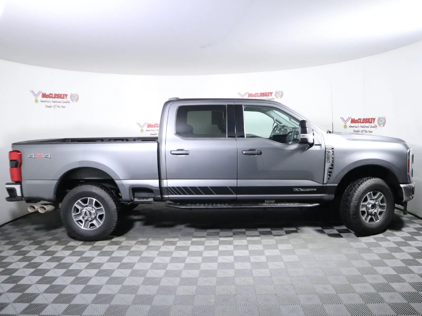 Ford F-250SD photo 3