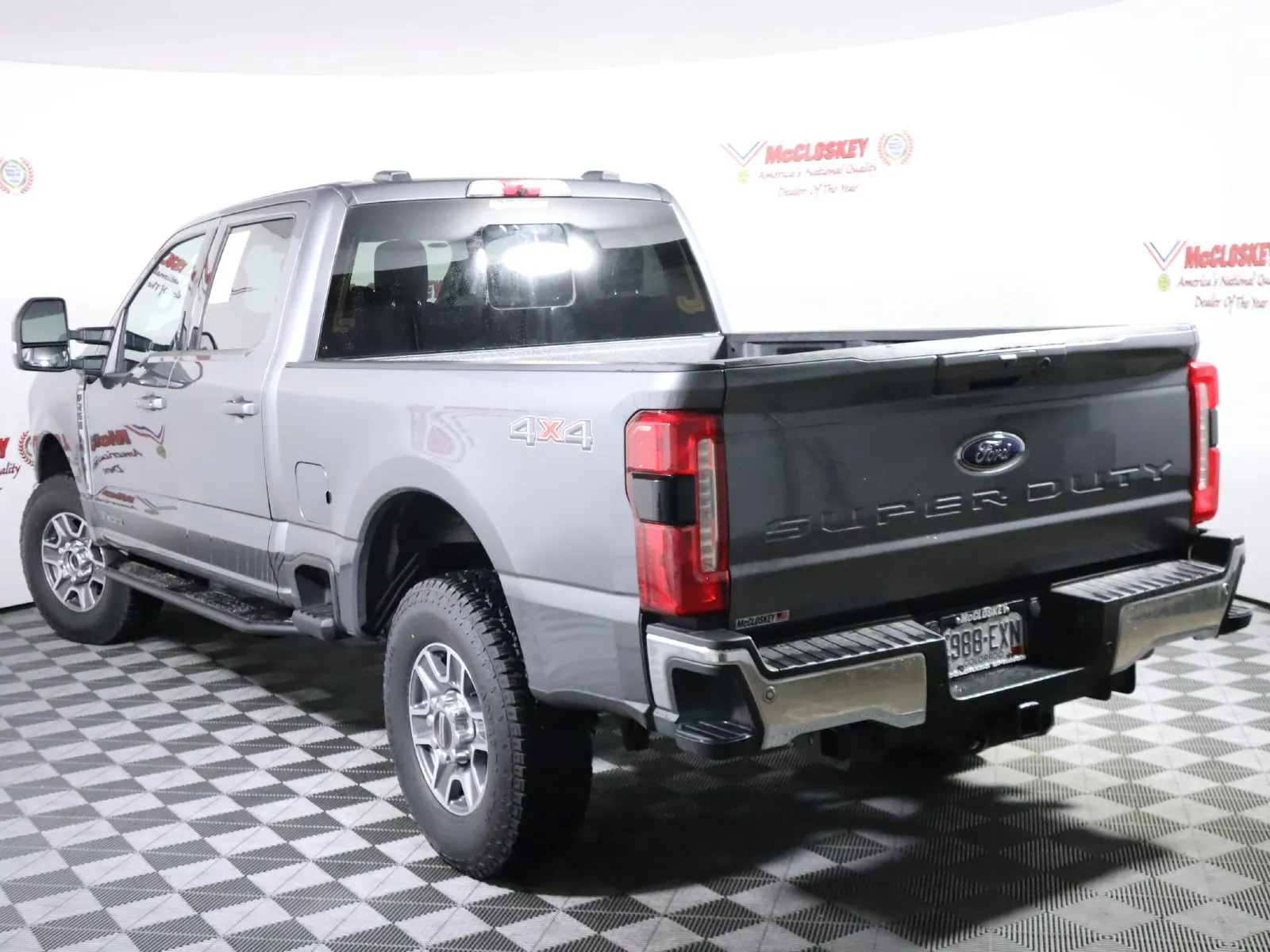 Ford F-250SD photo 12