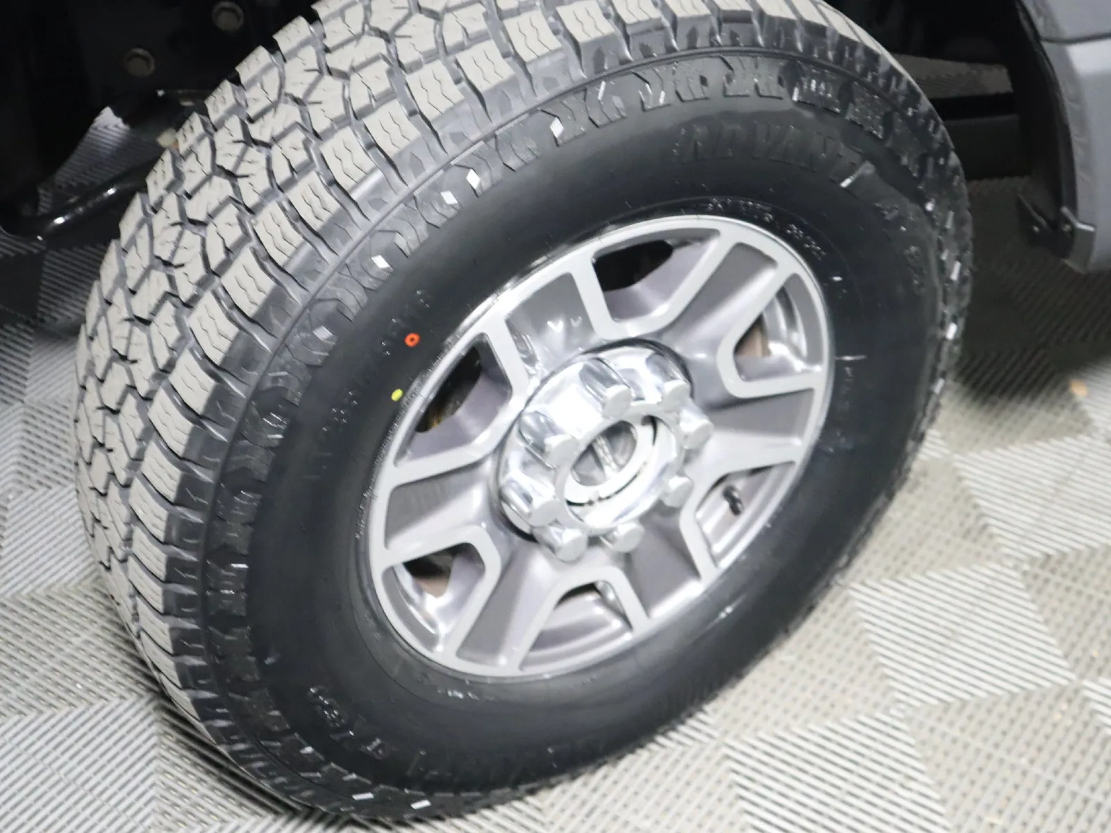 Ford F-250SD photo 18
