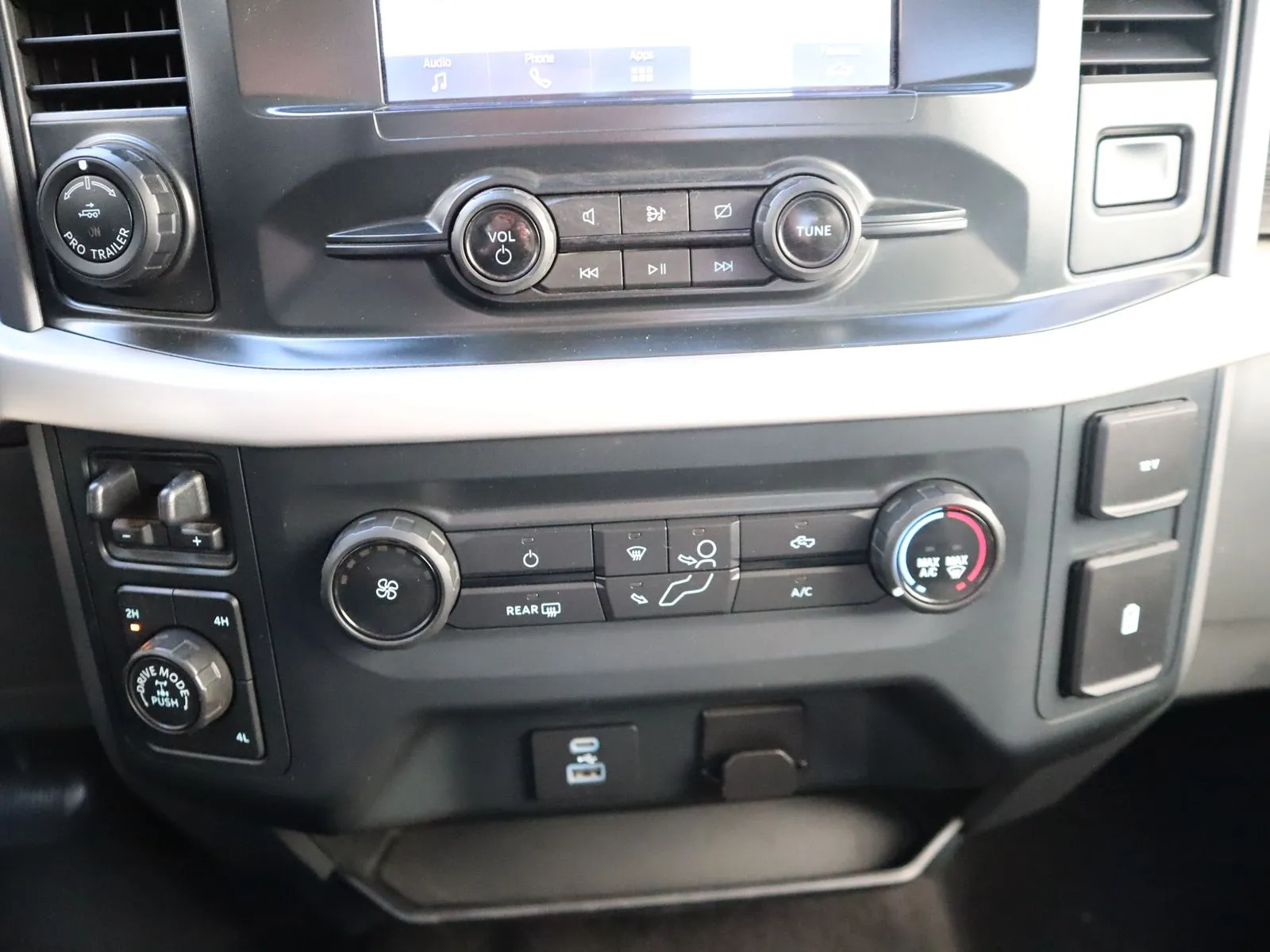 Ford F-150 photo 35