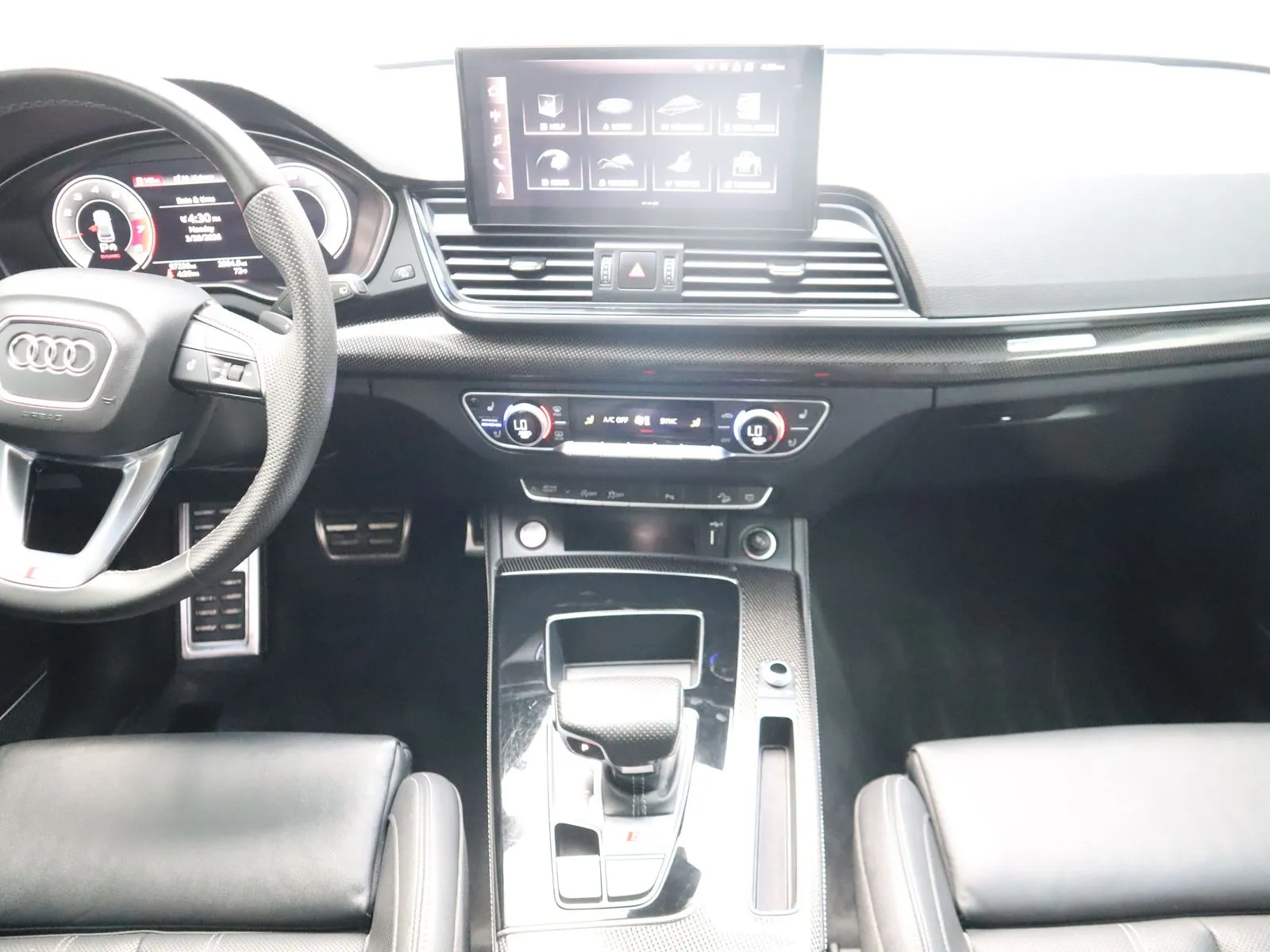 Audi SQ5 photo 27