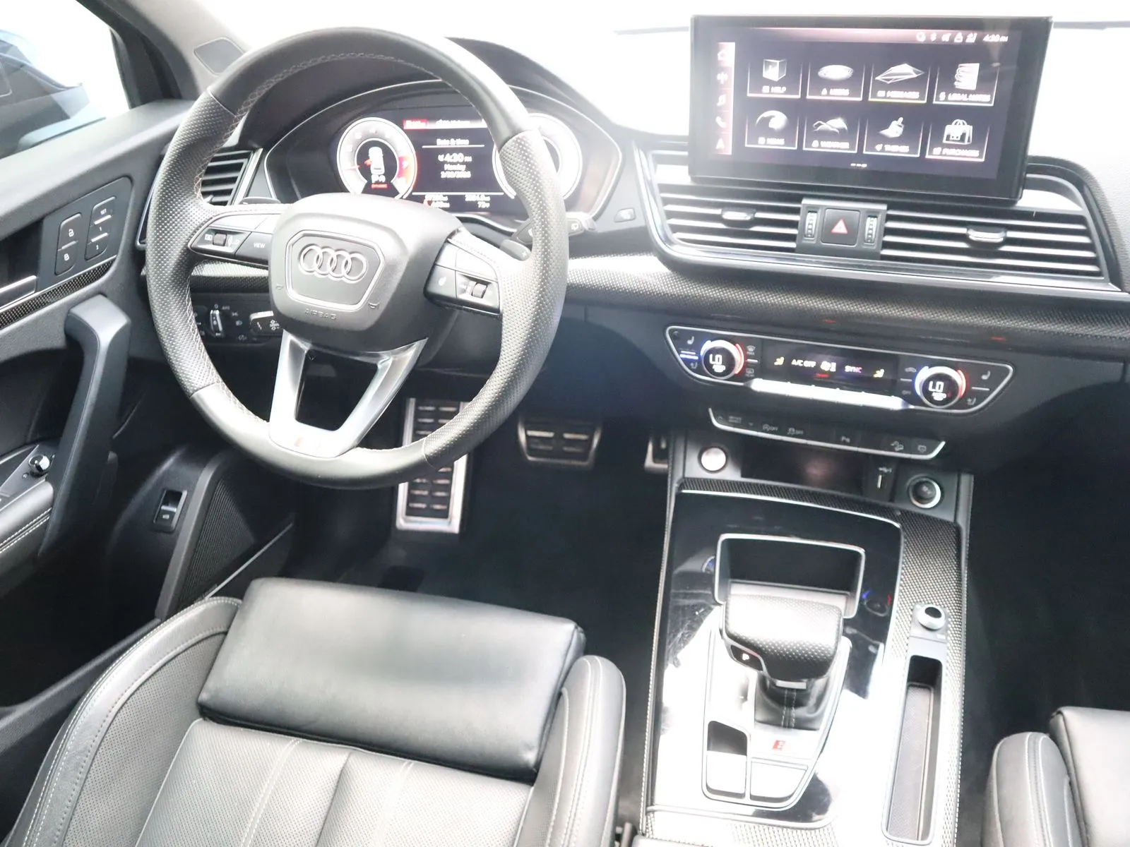 Audi SQ5 photo 29