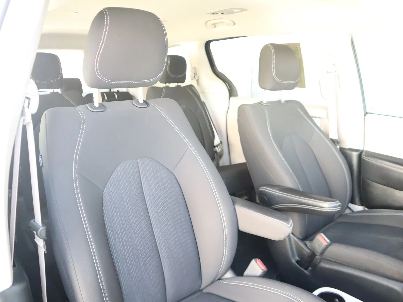 Chrysler Voyager photo 53