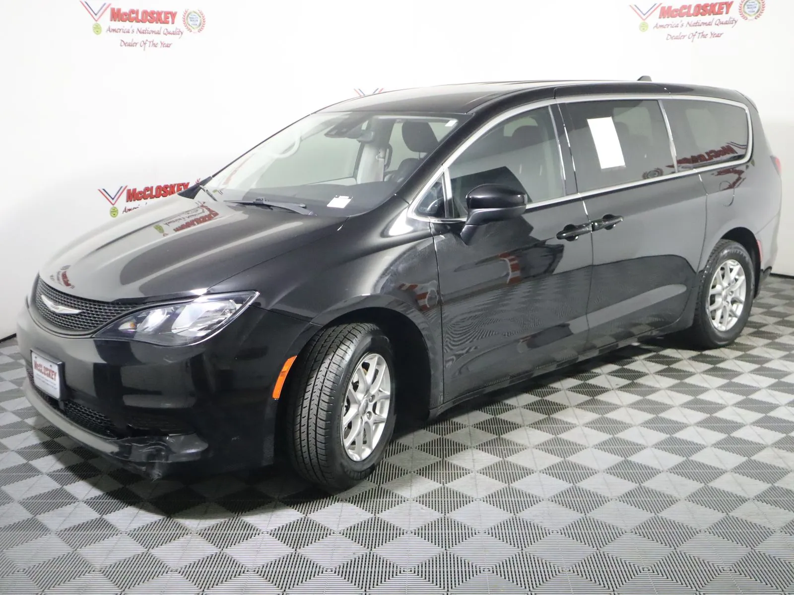 Chrysler Voyager photo 13