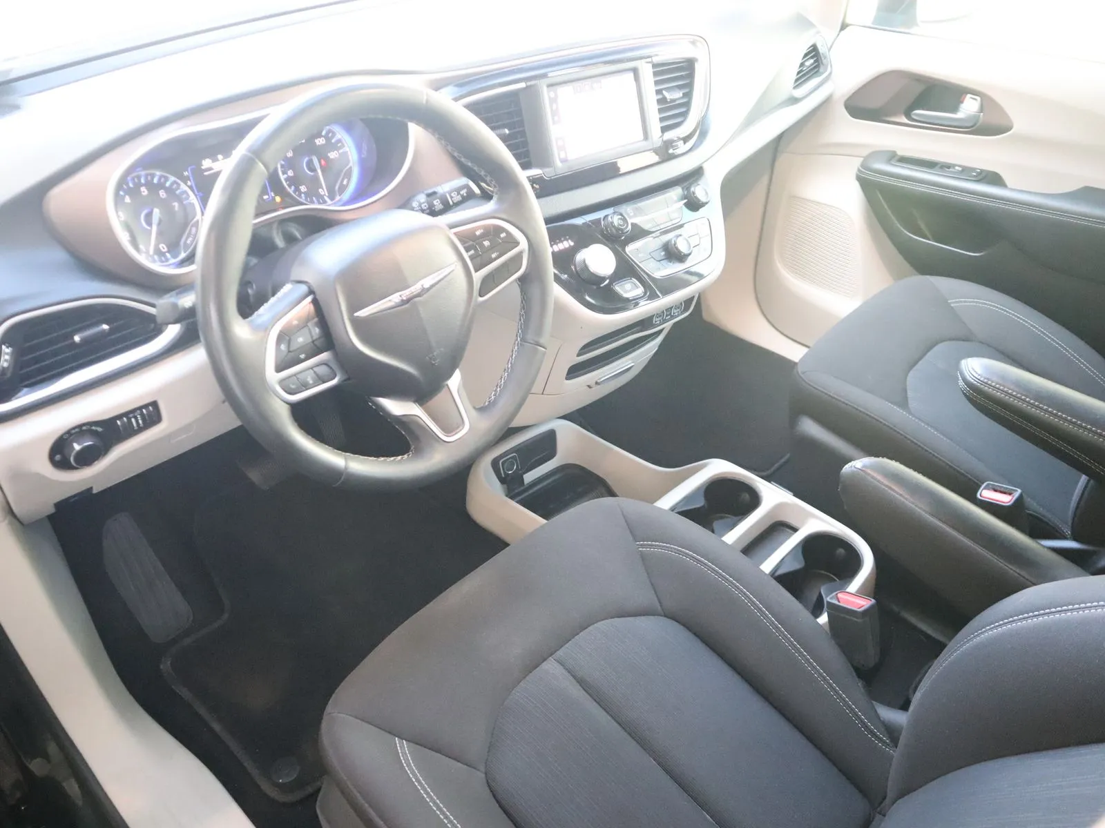 Chrysler Voyager photo 23