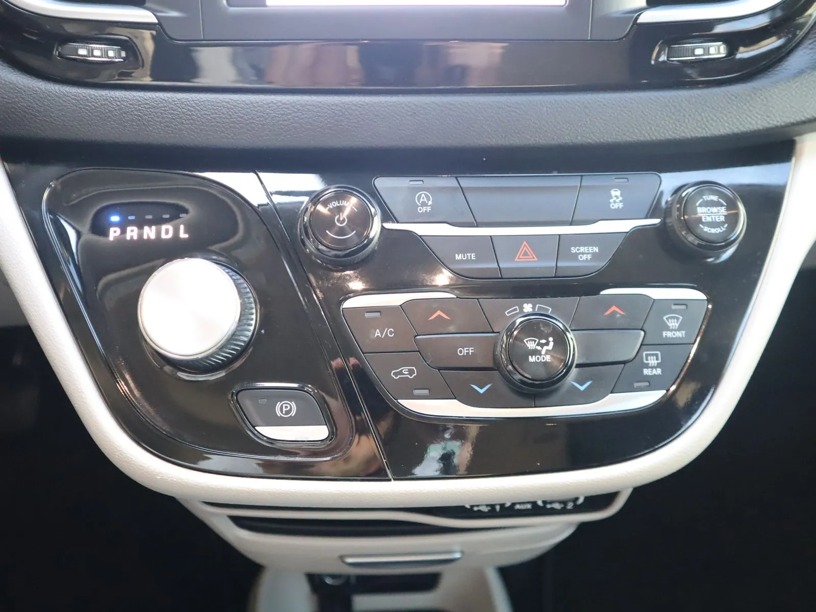 Chrysler Voyager photo 37