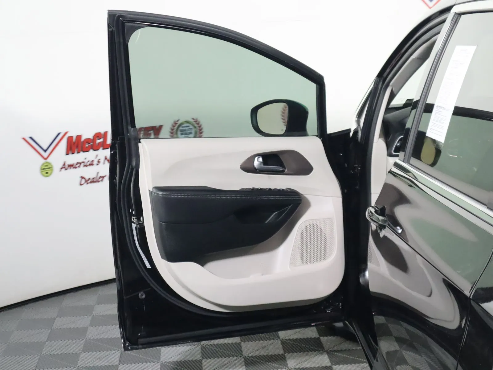 Chrysler Voyager photo 19