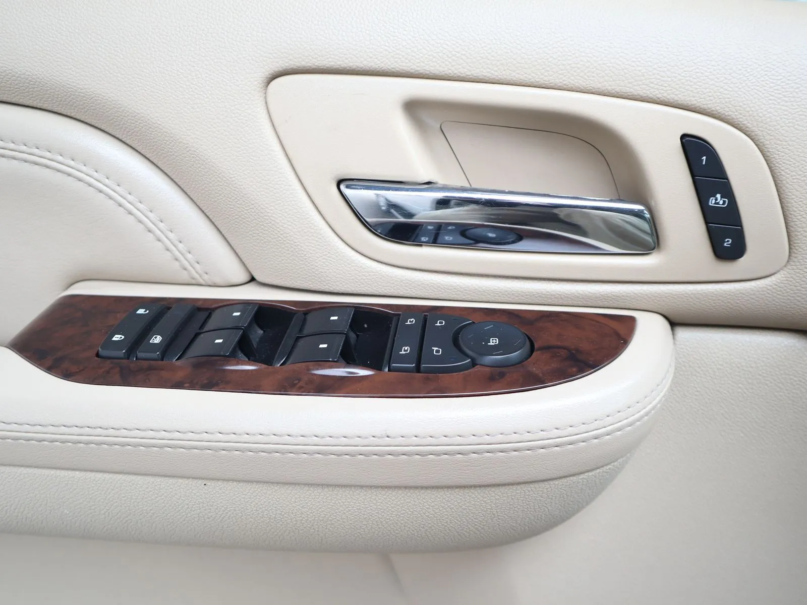 Cadillac Escalade photo 32