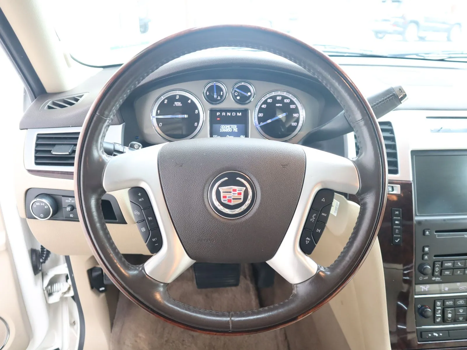 Cadillac Escalade photo 34