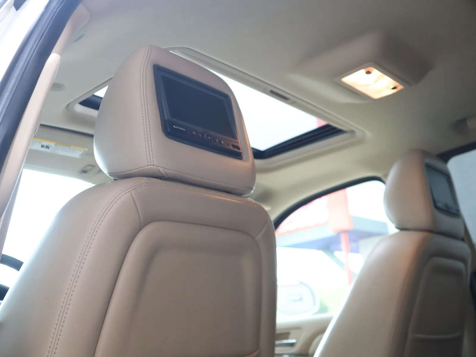 Cadillac Escalade photo 45