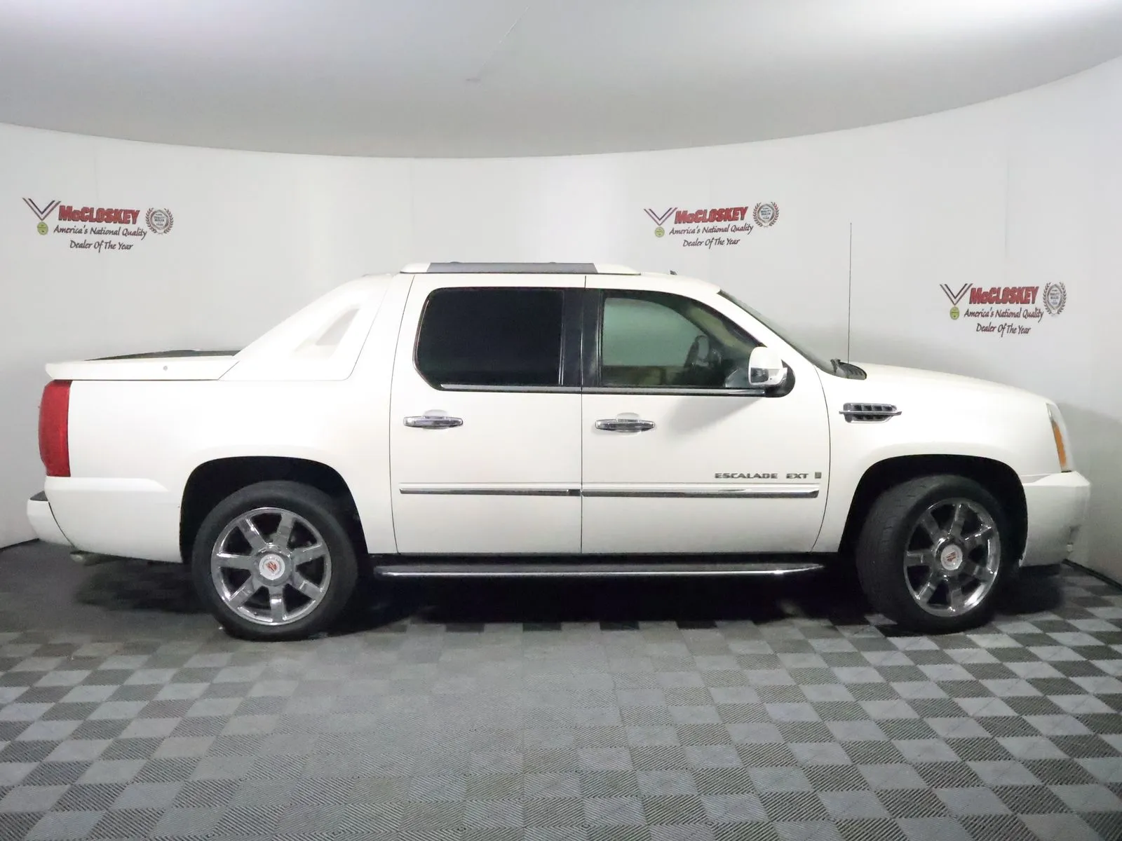 Cadillac Escalade photo 3