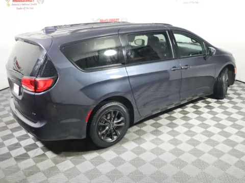 More photos of 2020 Chrysler Pacifica Launch Edition at McCloskey Imports & 4x4s (Licensed as McCloskey Isuzu), CO