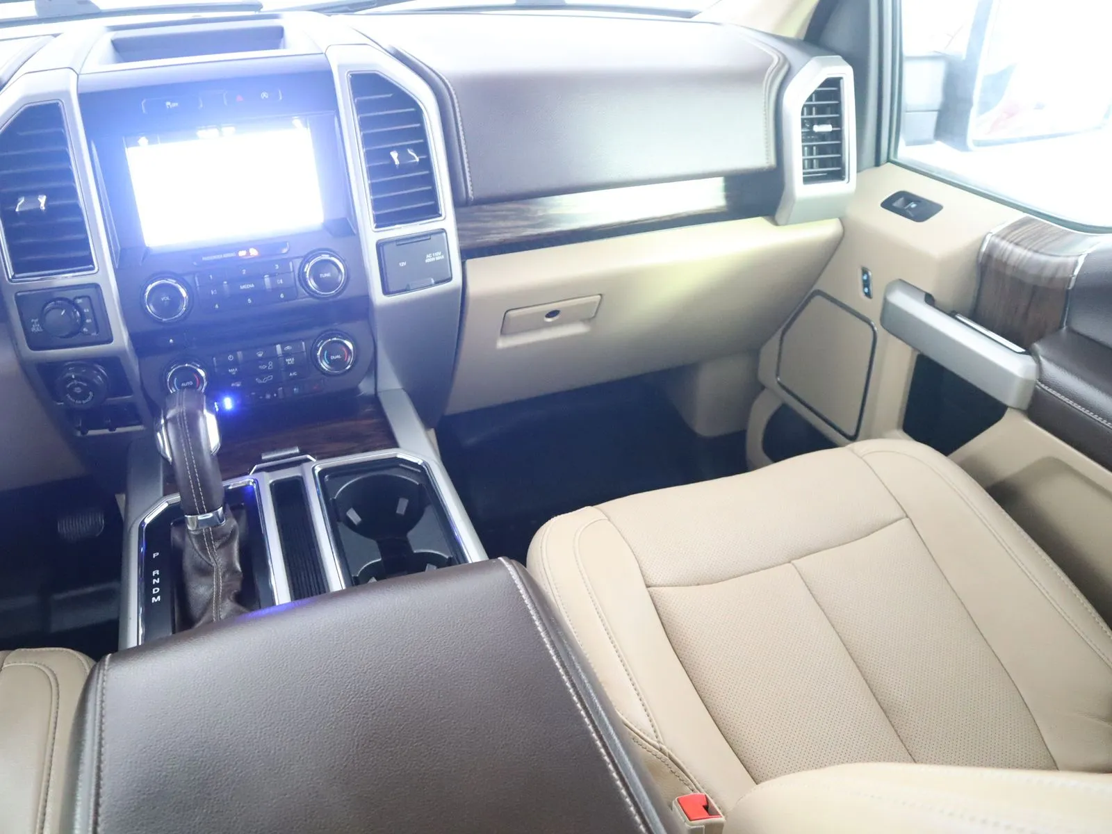 Ford F-150 photo 26