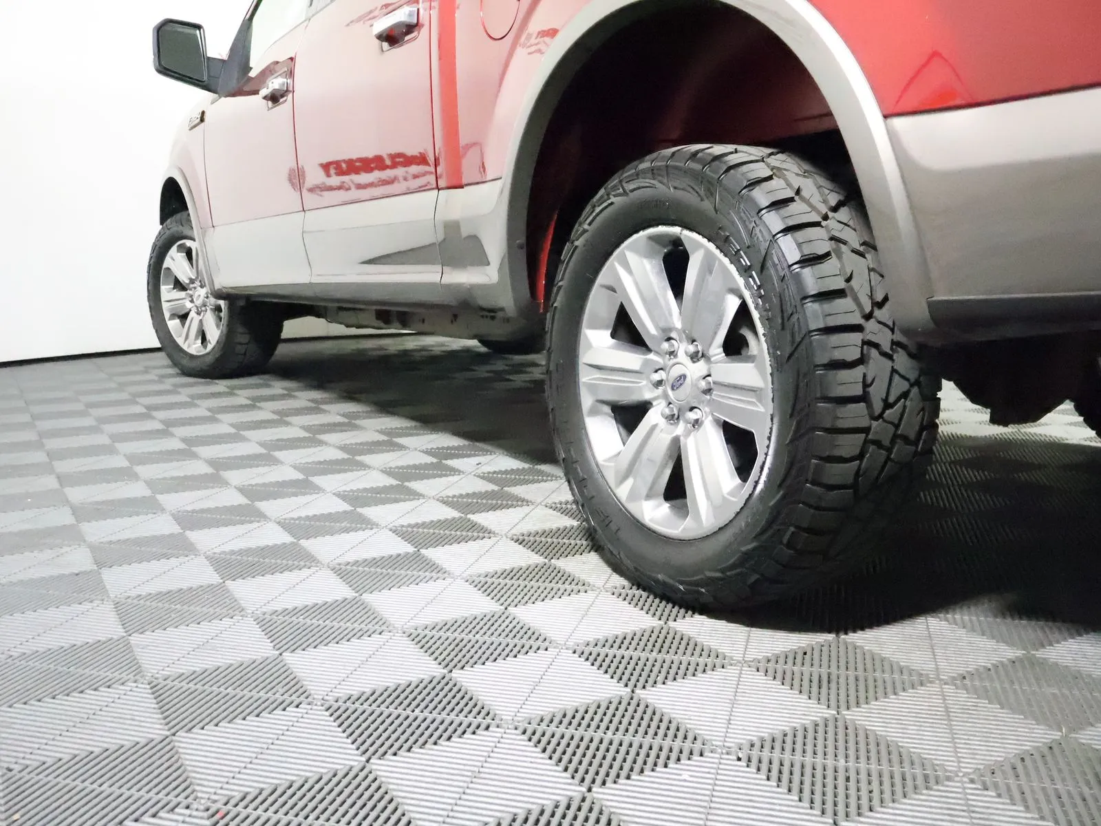 Ford F-150 photo 8