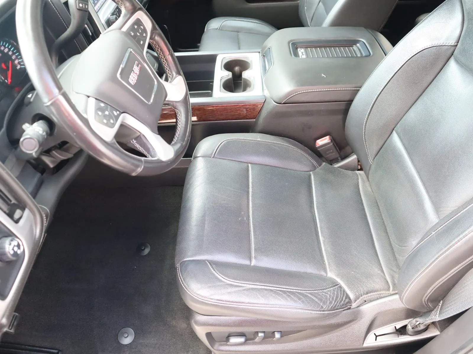 GMC Sierra photo 29