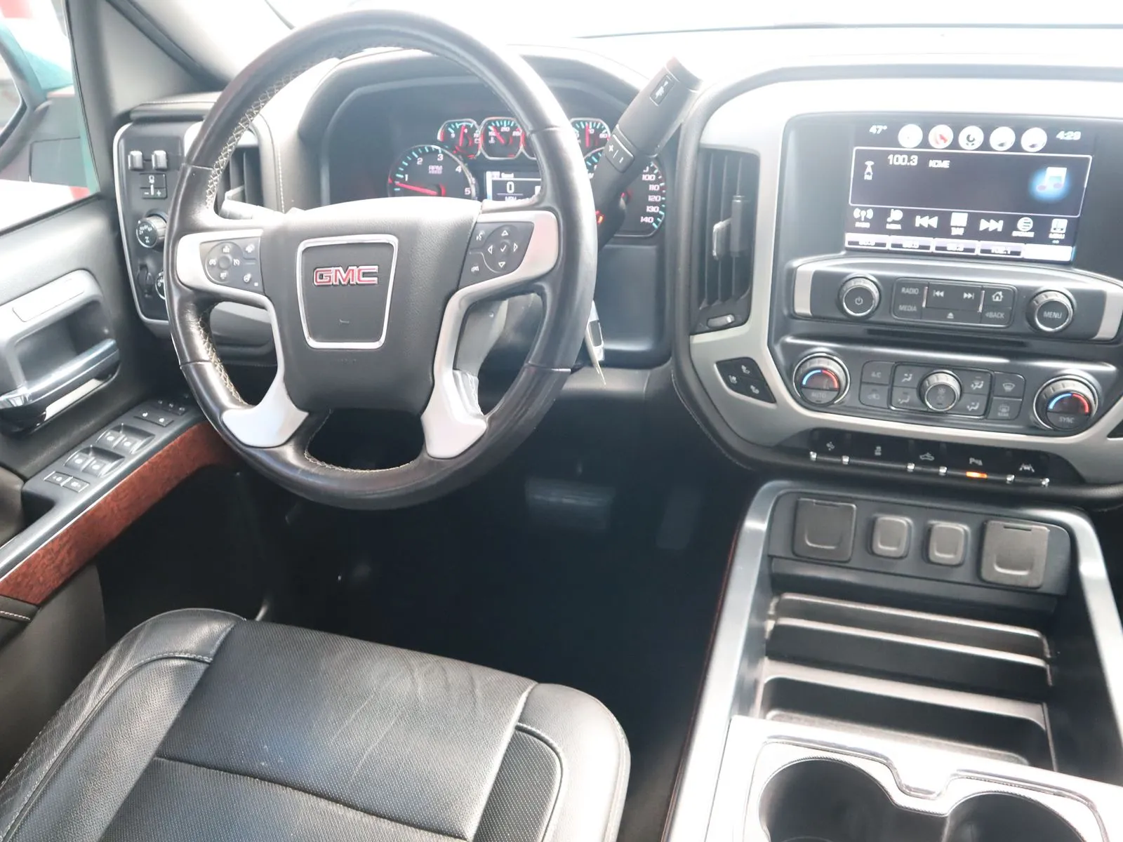 GMC Sierra photo 32