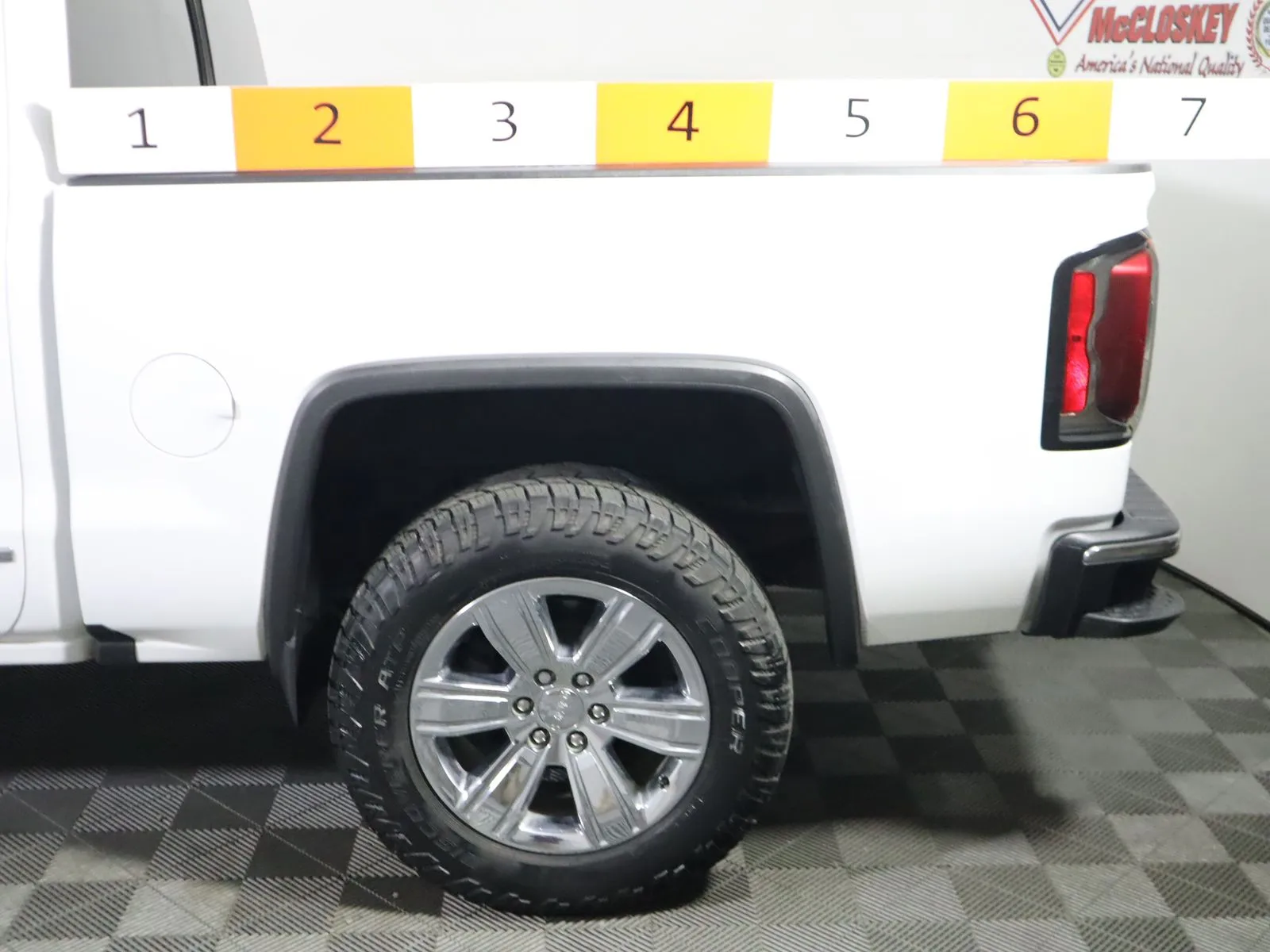 GMC Sierra photo 17
