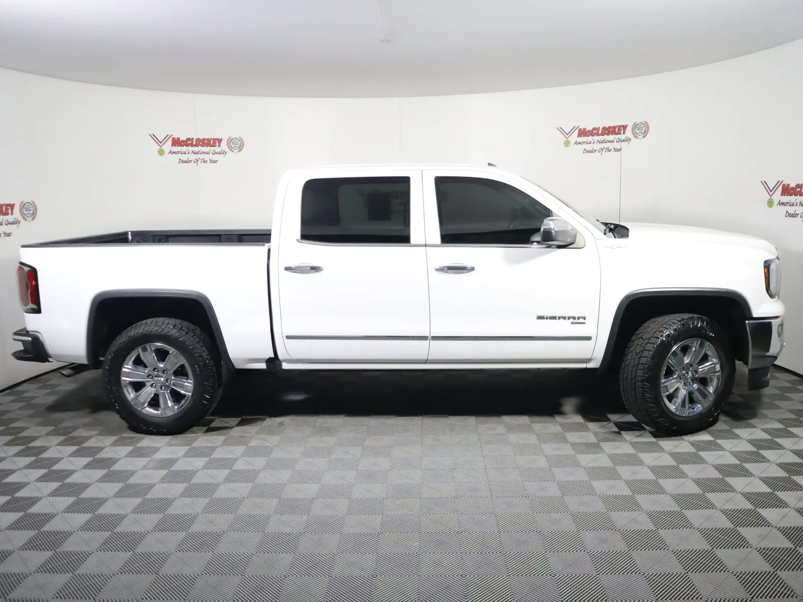 GMC Sierra photo 3