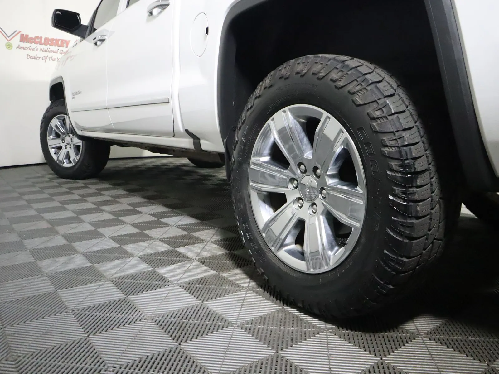 GMC Sierra photo 15