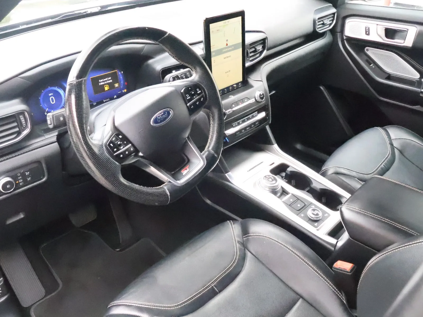 Ford Explorer photo 25