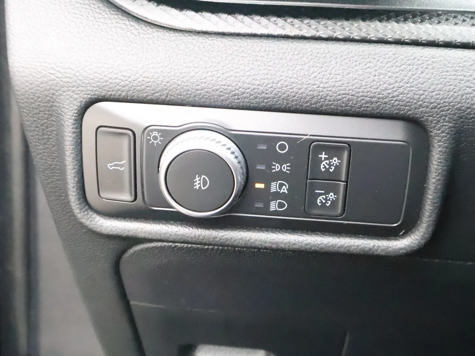 Ford Explorer photo 37