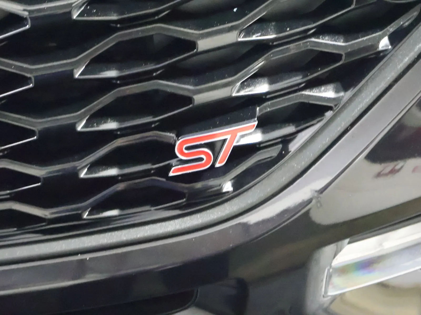 Ford Explorer photo 19