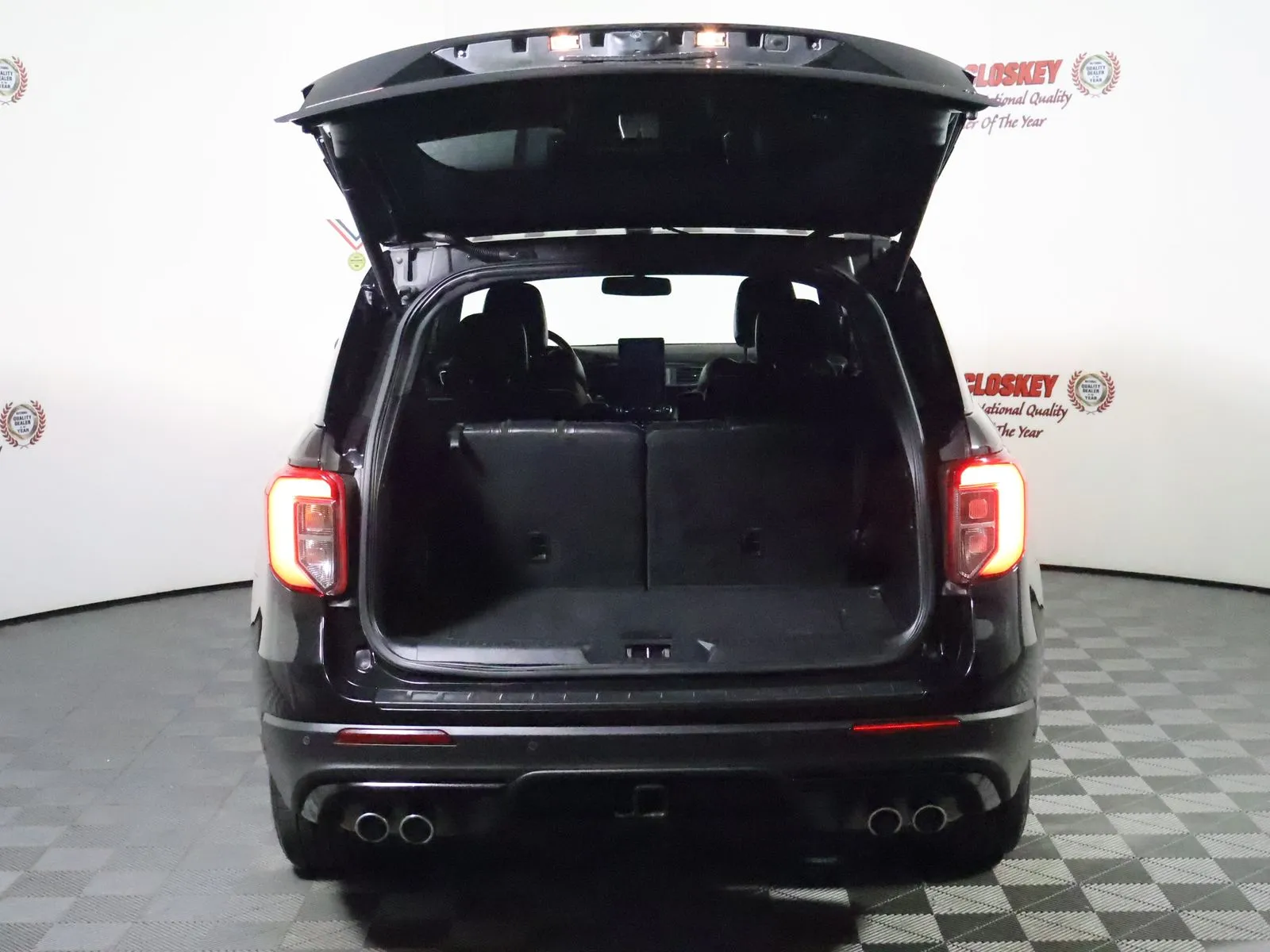 Ford Explorer photo 10