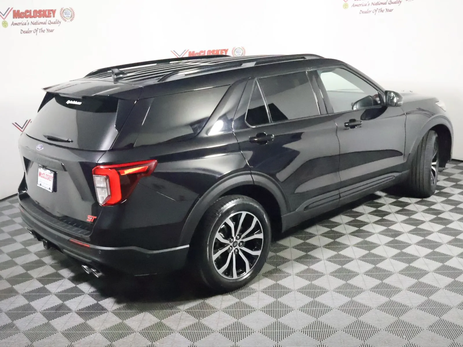 Ford Explorer photo 4