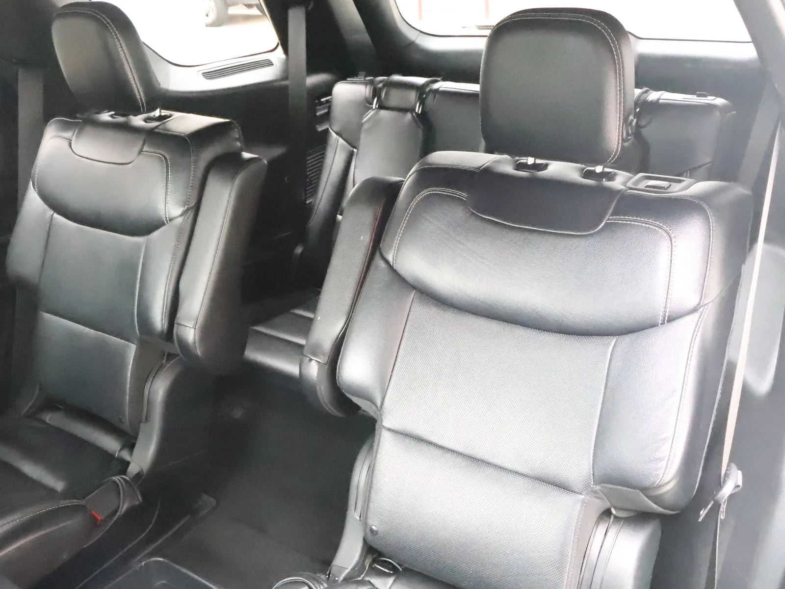 Ford Explorer photo 45